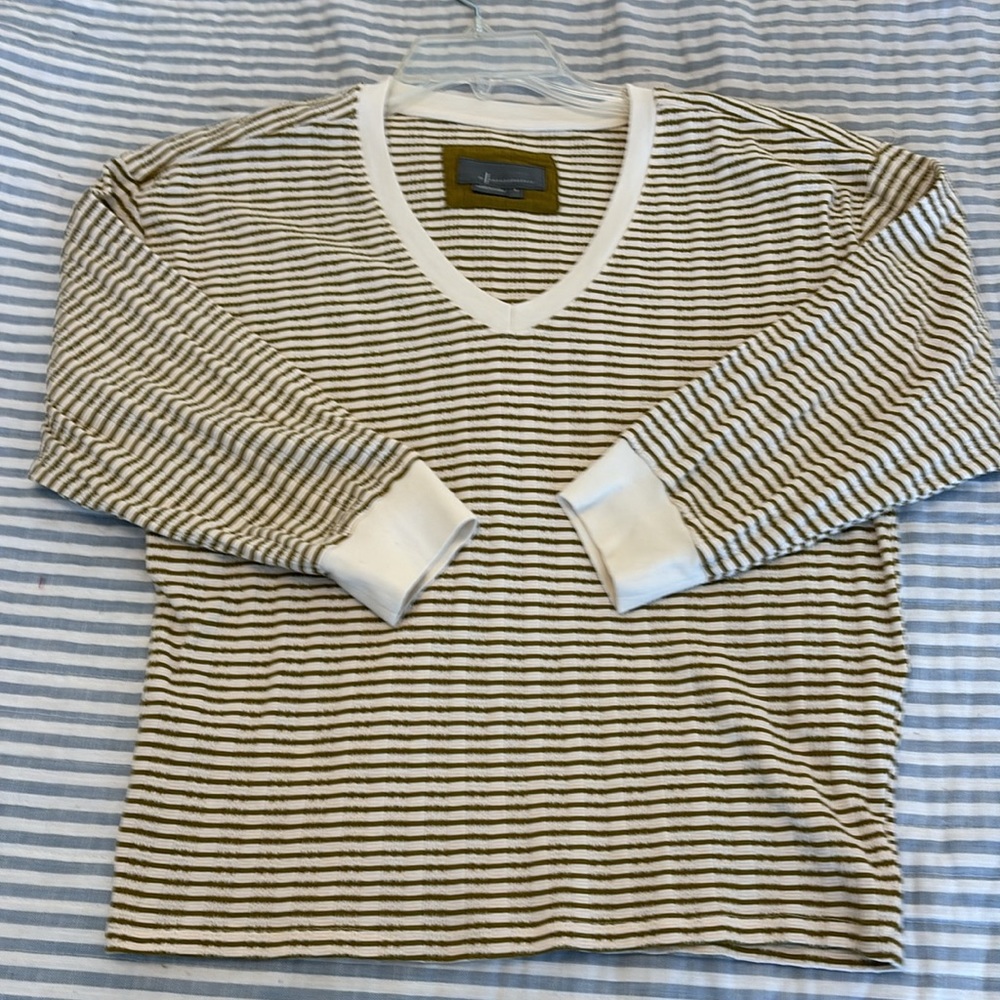 Anthropologie striped textured cotton top. 3/4 sleeve. Like new. Small